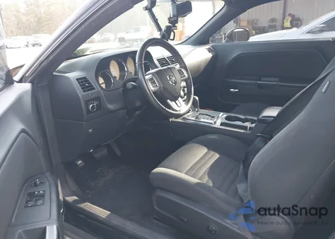 2013 Dodge Challenger Sxt z USA, uszkodzony, nr VIN 2C3CDYAG2DH724175